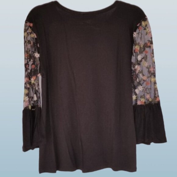 NWT Milan Kiss Floral Embroidered Top - 1X - Picture 2 of 9